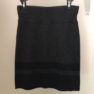 Gray and Black Loft sweater skirt